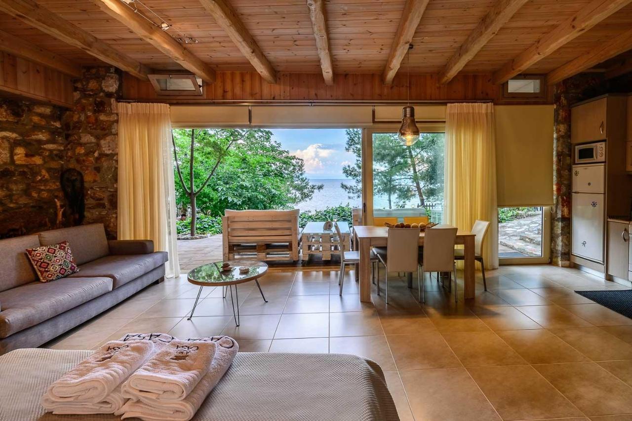 Amicasa Private Seaside Suite ปาคิส ภายนอก รูปภาพ